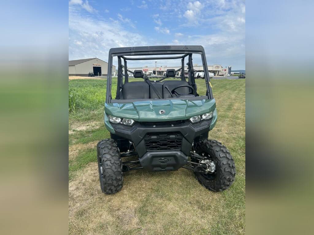 2023 Can-Am Defender MAX DPS HD7 Tundra Green