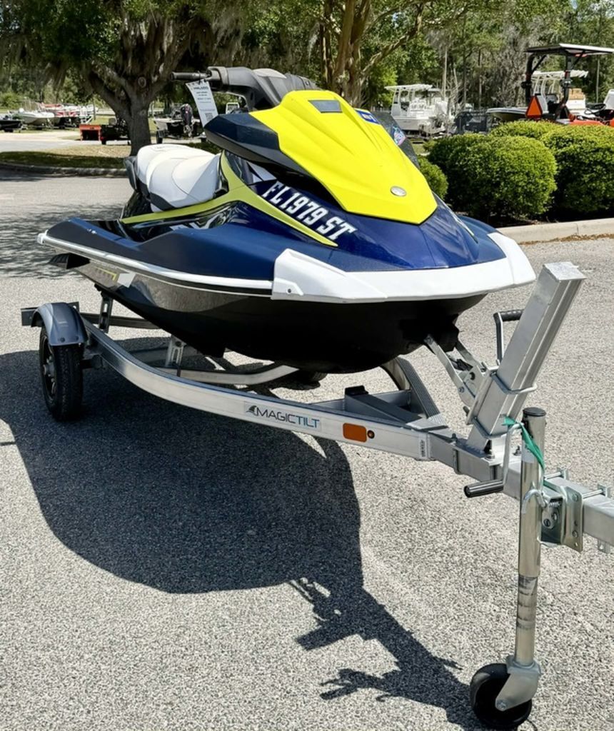Pre-Owned 2020 Yamaha VX Deluxe - Image 4