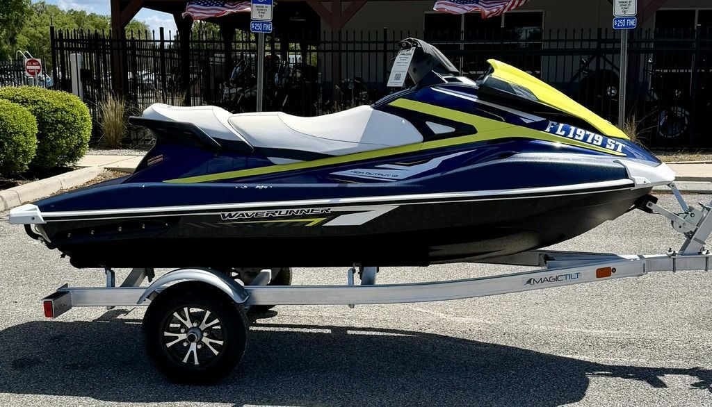 Pre-Owned 2020 Yamaha VX Deluxe - Image 5
