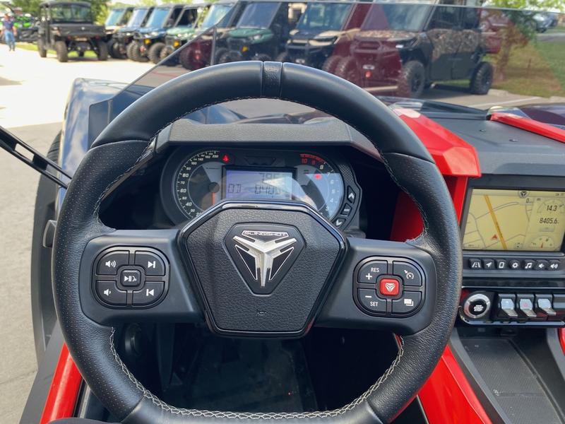 Pre-Owned 2020 Polaris Slingshot® R - Image 22